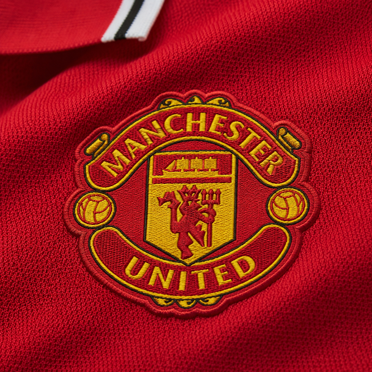 Jersey Manchester United 2026/27 de local