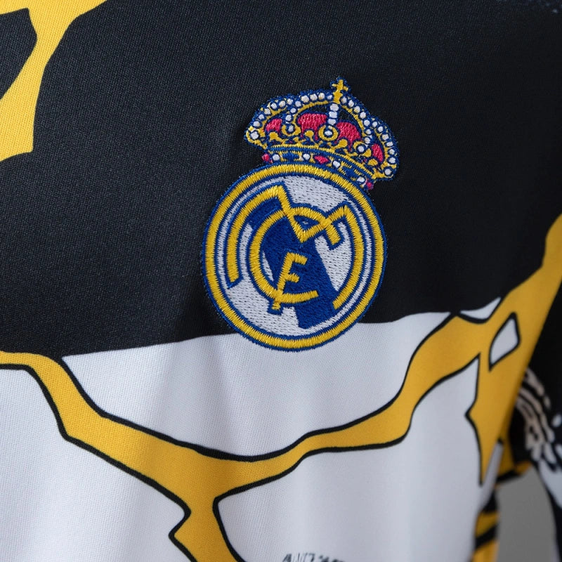 Jersey Real Madrid “Avengers” edición limitada
