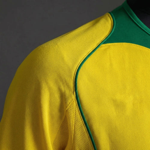 Camiseta de local de Brasil 2004/05