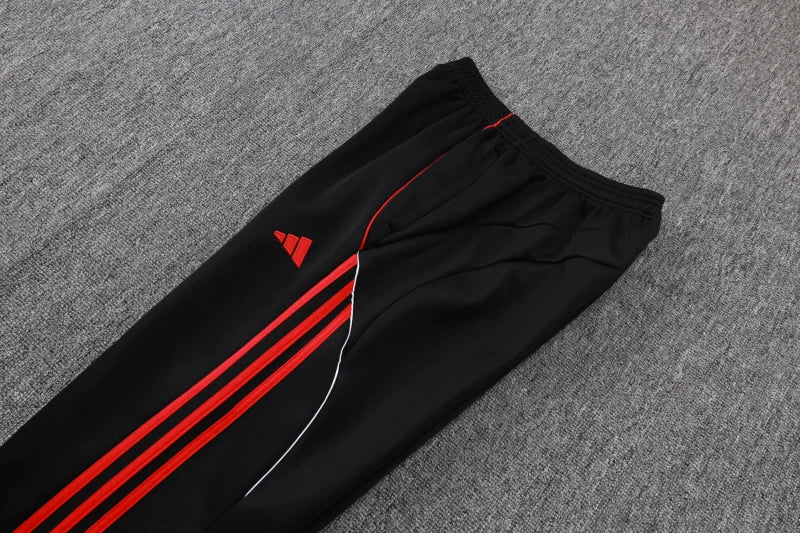 Conjunto de entrenamiento Liverpool 2025/26