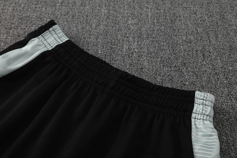 Conjunto de entrenamiento Real Madrid 2025/26