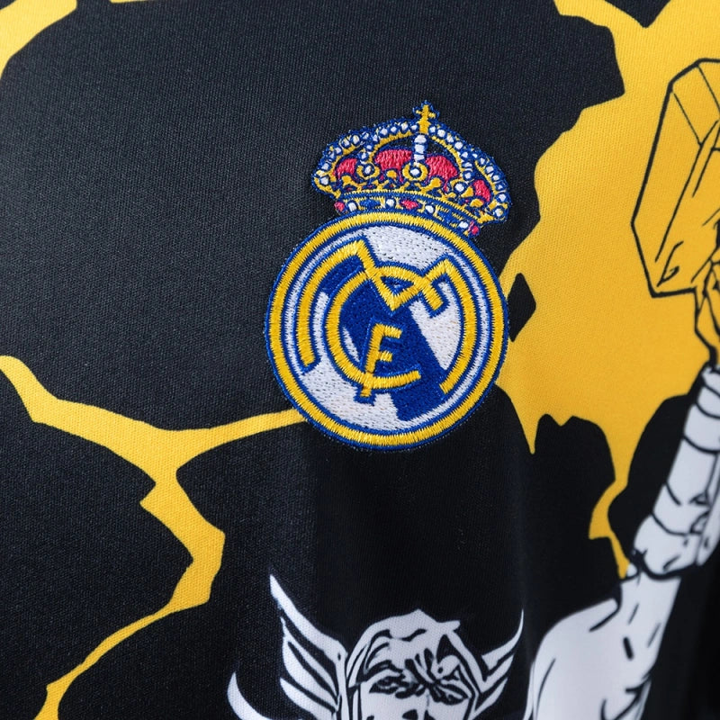 Jersey Real Madrid “Avengers” edición limitada