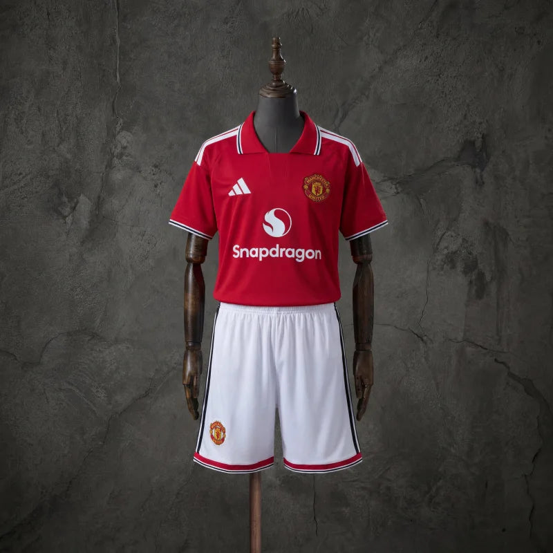 [GYEREK] Manchester United 2026/27-es hazai szett