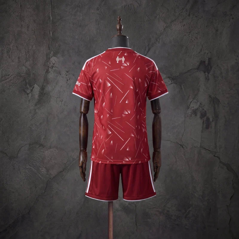 Conjunto infantil Liverpool 2026/27 de local