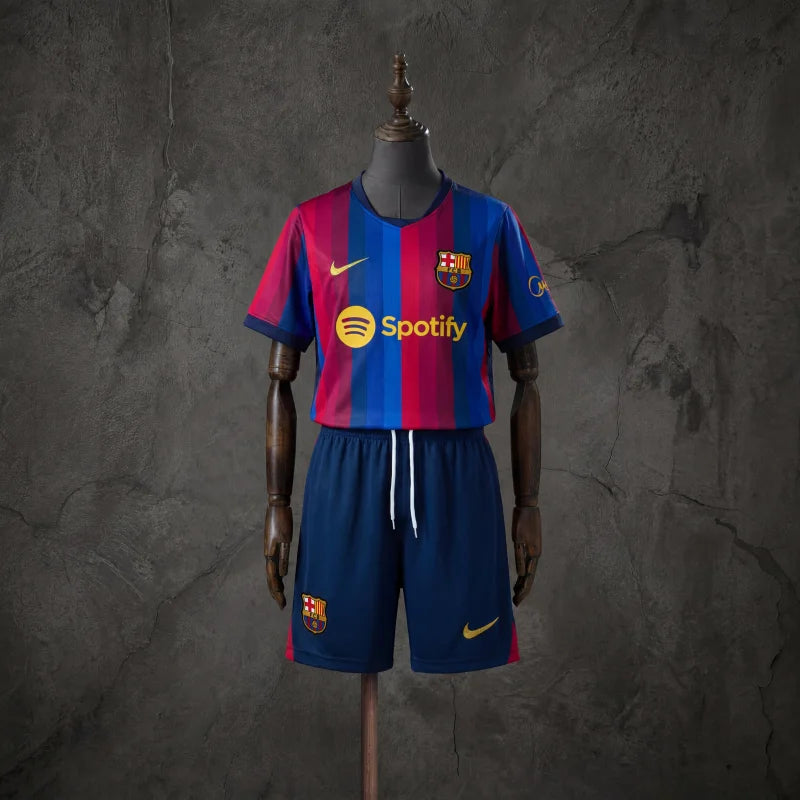 [GYEREK] Barcelona 2026/27-es hazai szett
