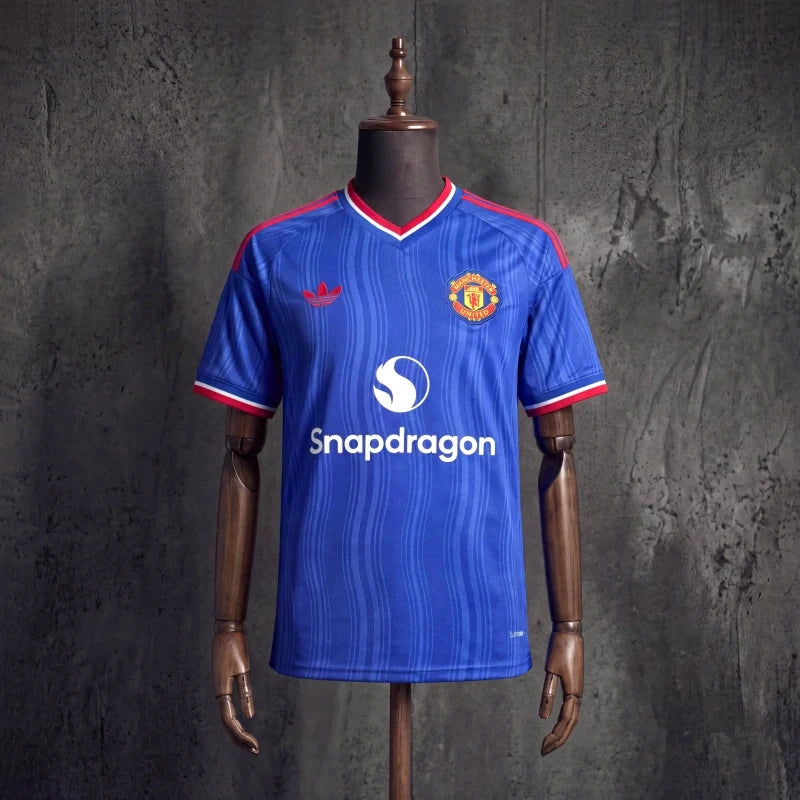 Jersey Manchester United 2026/27 tercer uniforme